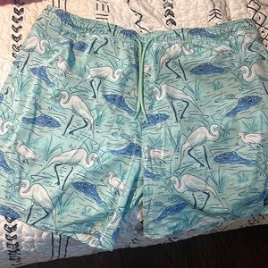 Vineyard Vines men’s bathing suit